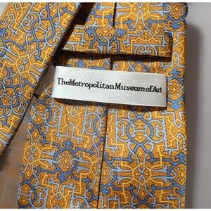 The Metropolitan Museum of Art Mens 100% Silk Necktie Tie Geometric Blue Gold